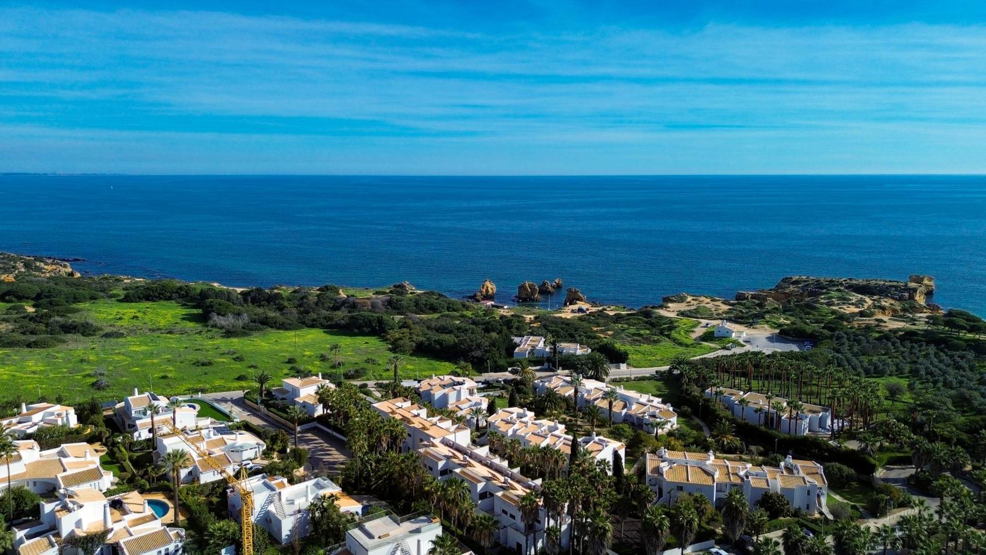 Coastal Retreat With Pool And Beach Access By Drago Rentals Albufeira Eksteriør bilde